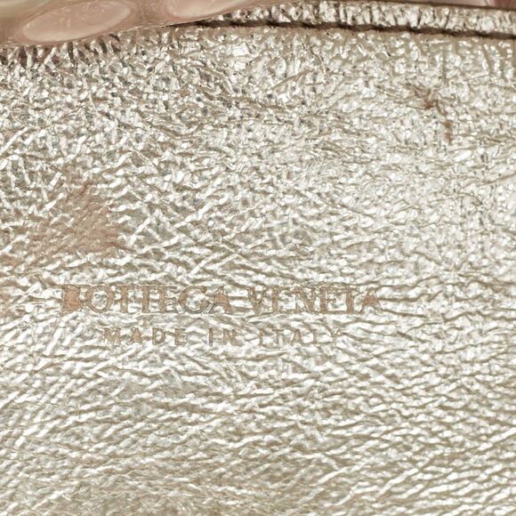 Bottega Veneta Bubble Wrap The Pouch Mini Silver Leather Bag - Picture 7 of 7
